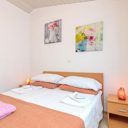 Apartments Sveti Leonard Oprtalj Екстериор снимка