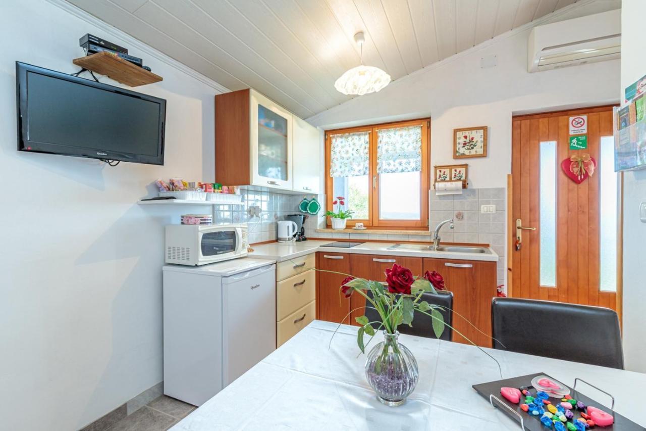 Apartments Sveti Leonard Oprtalj Екстериор снимка