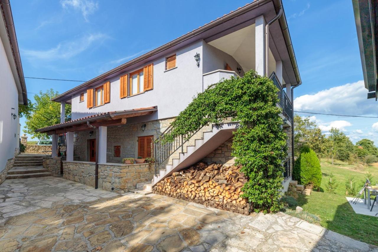 Apartments Sveti Leonard Oprtalj Екстериор снимка