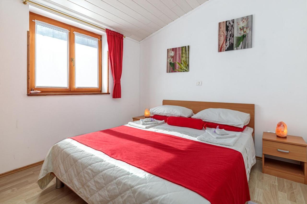 Apartments Sveti Leonard Oprtalj Екстериор снимка