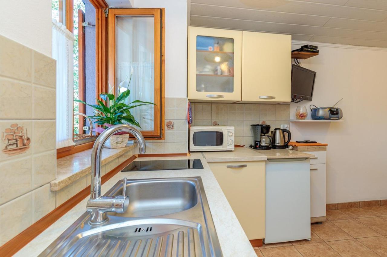 Apartments Sveti Leonard Oprtalj Екстериор снимка