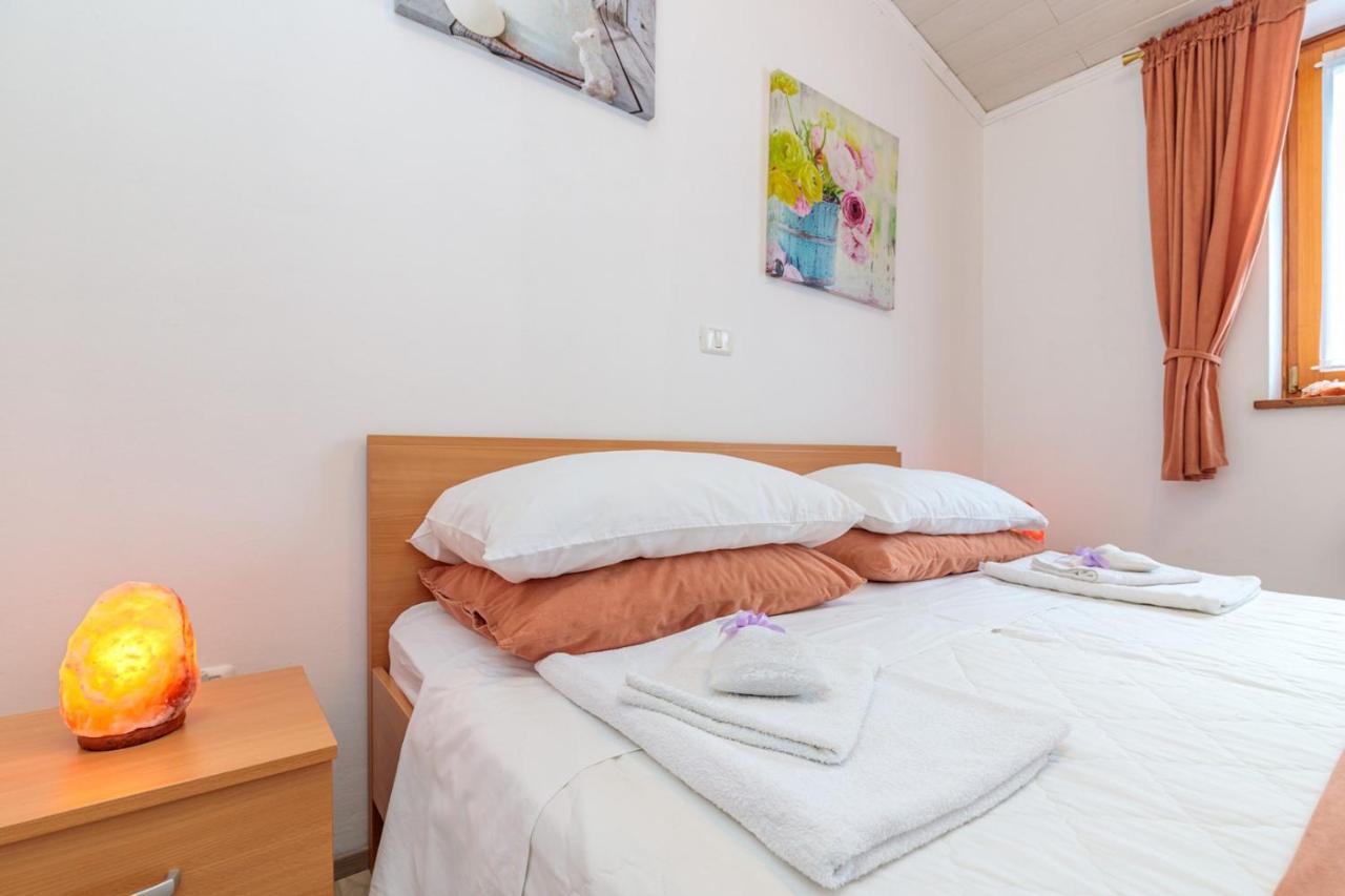 Apartments Sveti Leonard Oprtalj Екстериор снимка